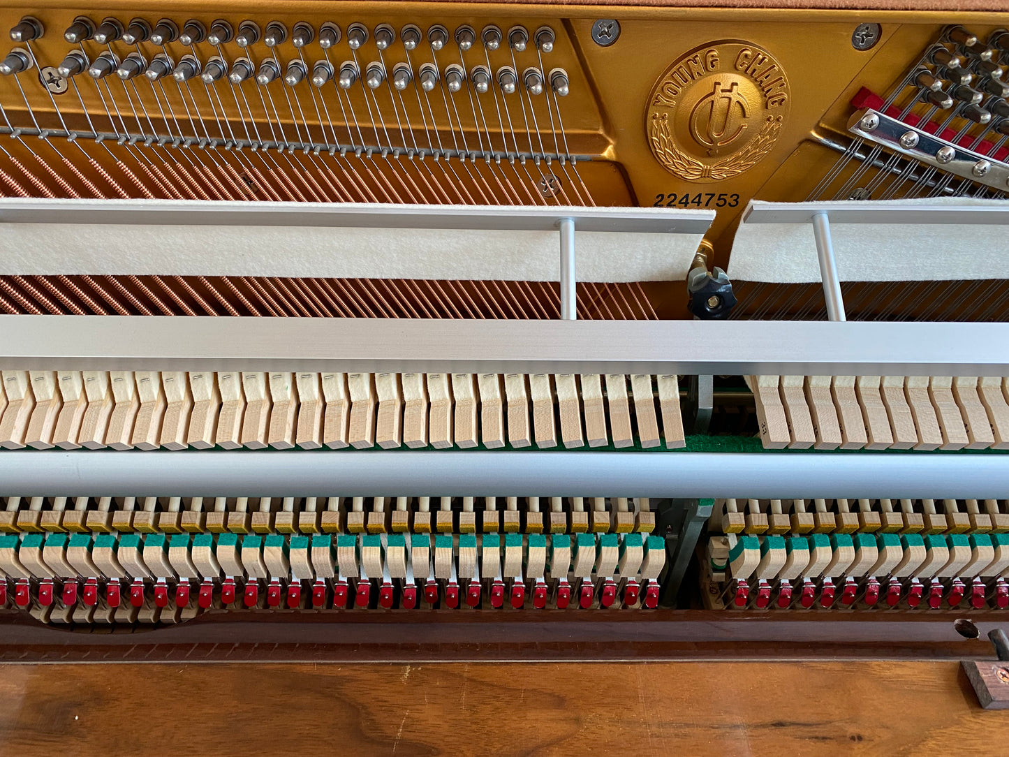 PIANINO YOUNG CHANG