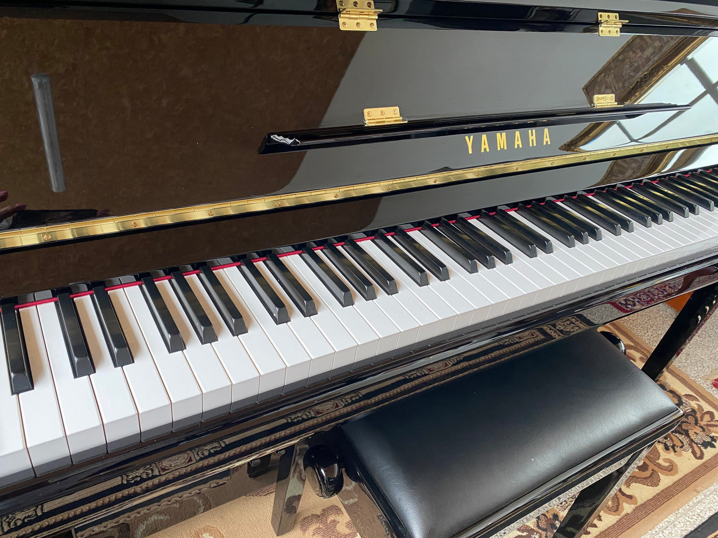 YAMAHA B3