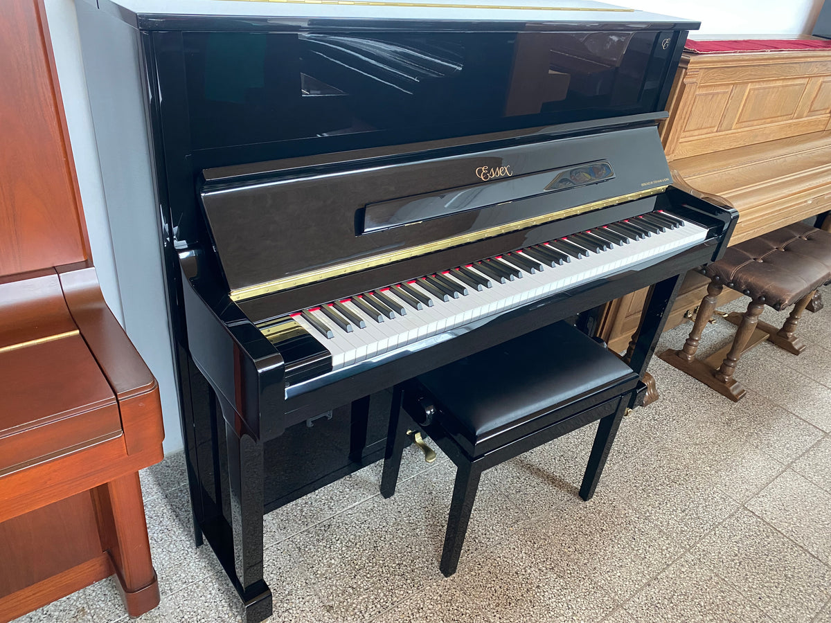 Pianino Essex - Steinway & Son