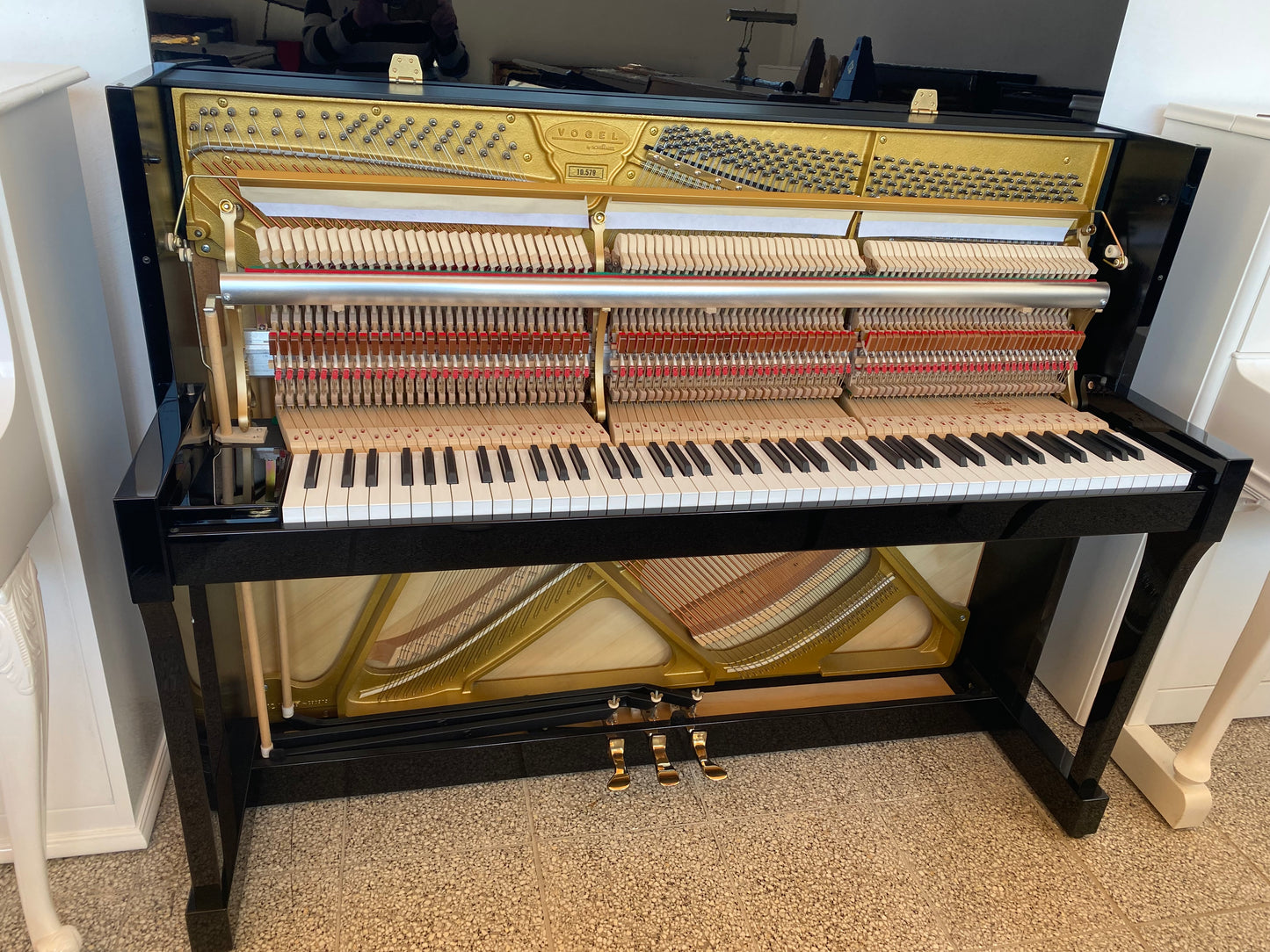 PIANINO VOGEL BY SCHIMMEL