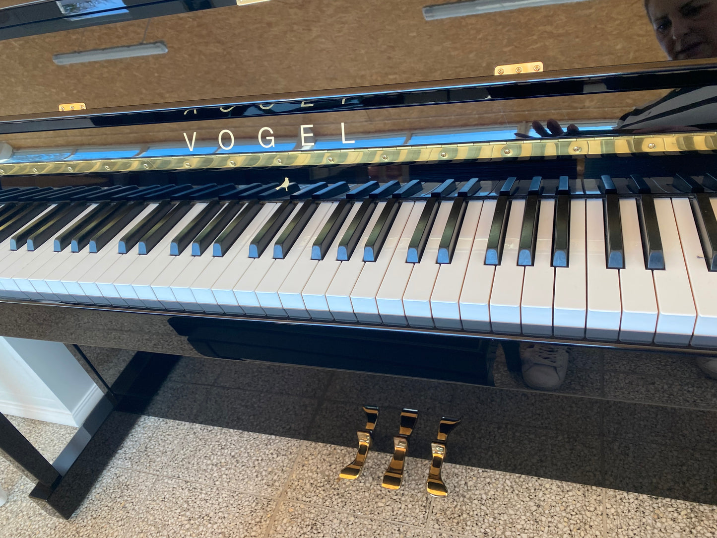 PIANINO VOGEL BY SCHIMMEL