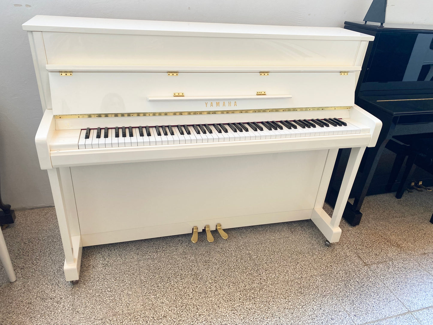 Pianino Yamaha B2