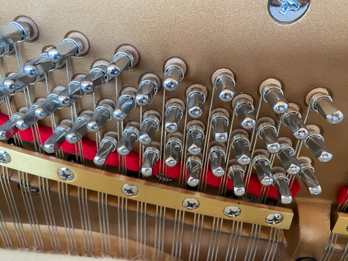 Pianino Essex - Steinway & Son