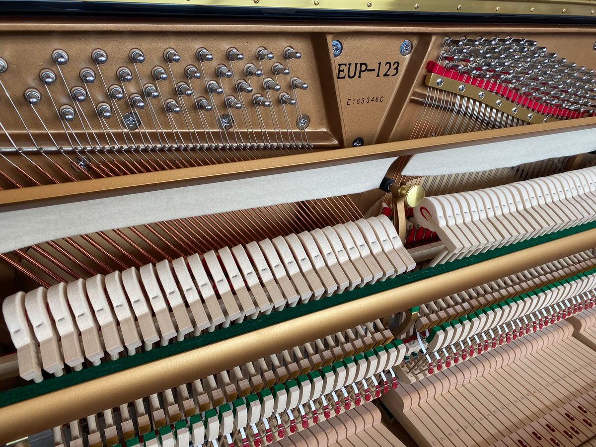 Pianino Essex - Steinway & Son