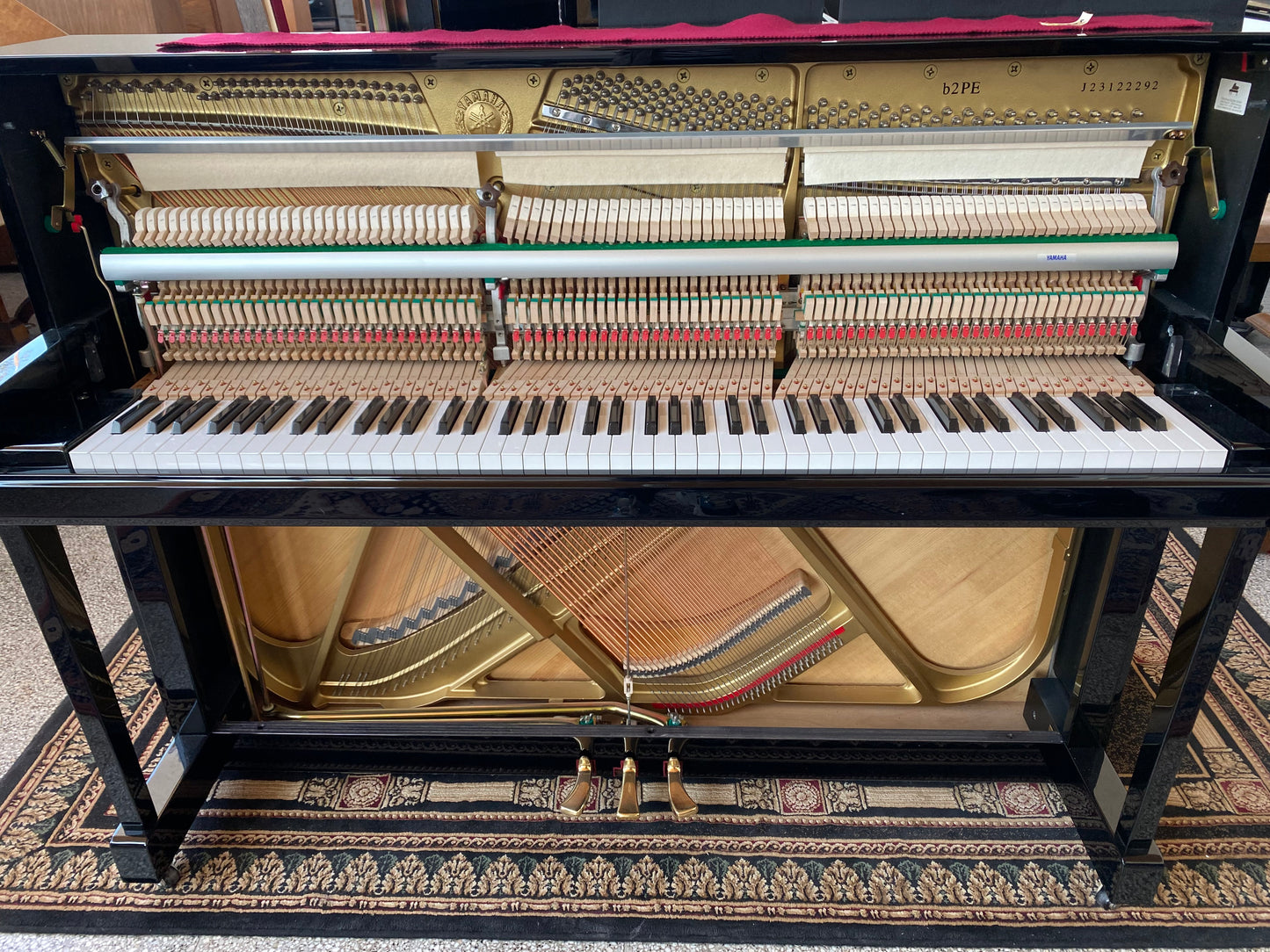 Pianino Yamaha B2